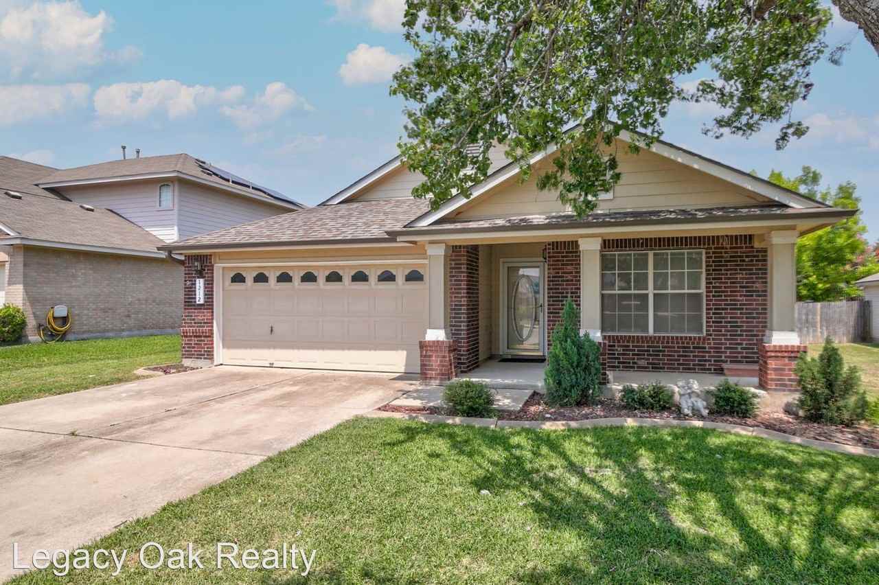 1212 Bunratty Cir - Photo 2 of 32