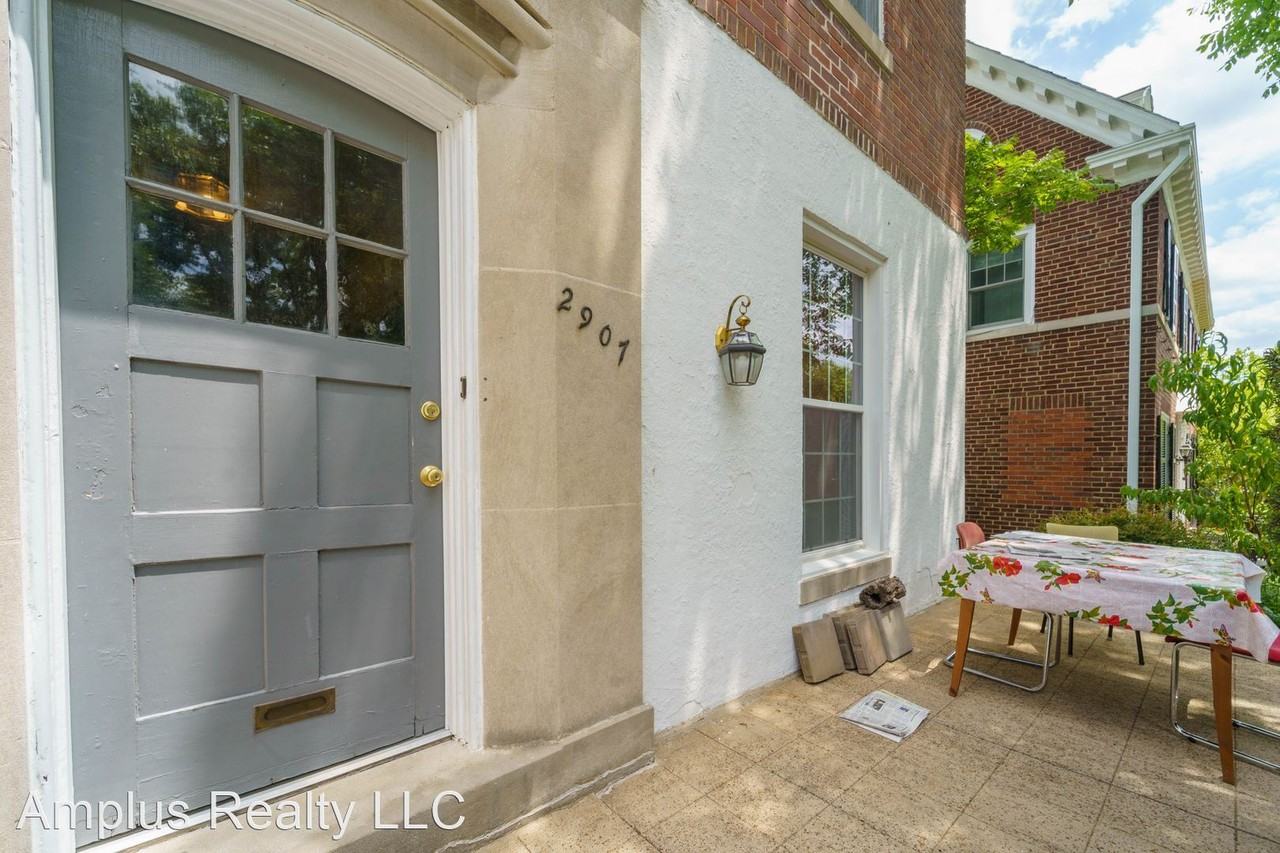 2907 Cathedral Ave Nw - Photo 2 of 8