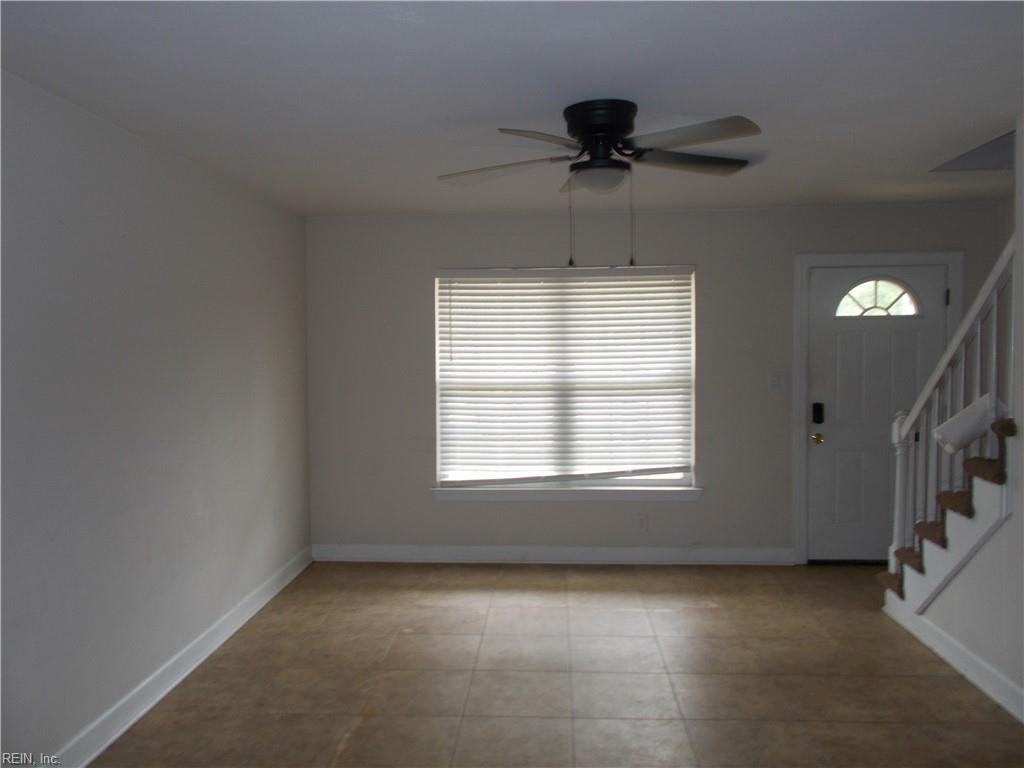 1317 Marshall Ave - Photo 2 of 17