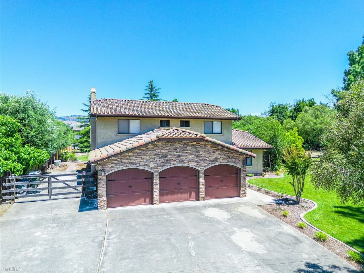 14620 Gallant Fox Way - Photo 2 of 16