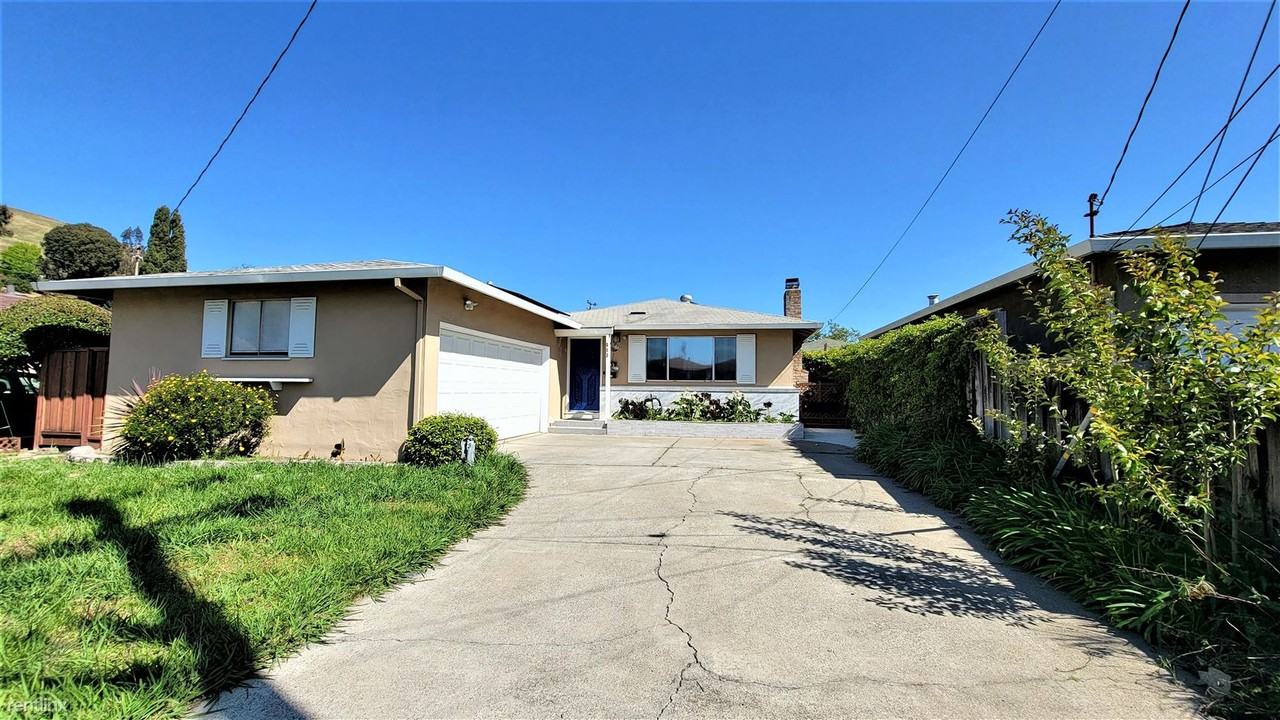 553 Mildred Pl - Photo 2 of 24