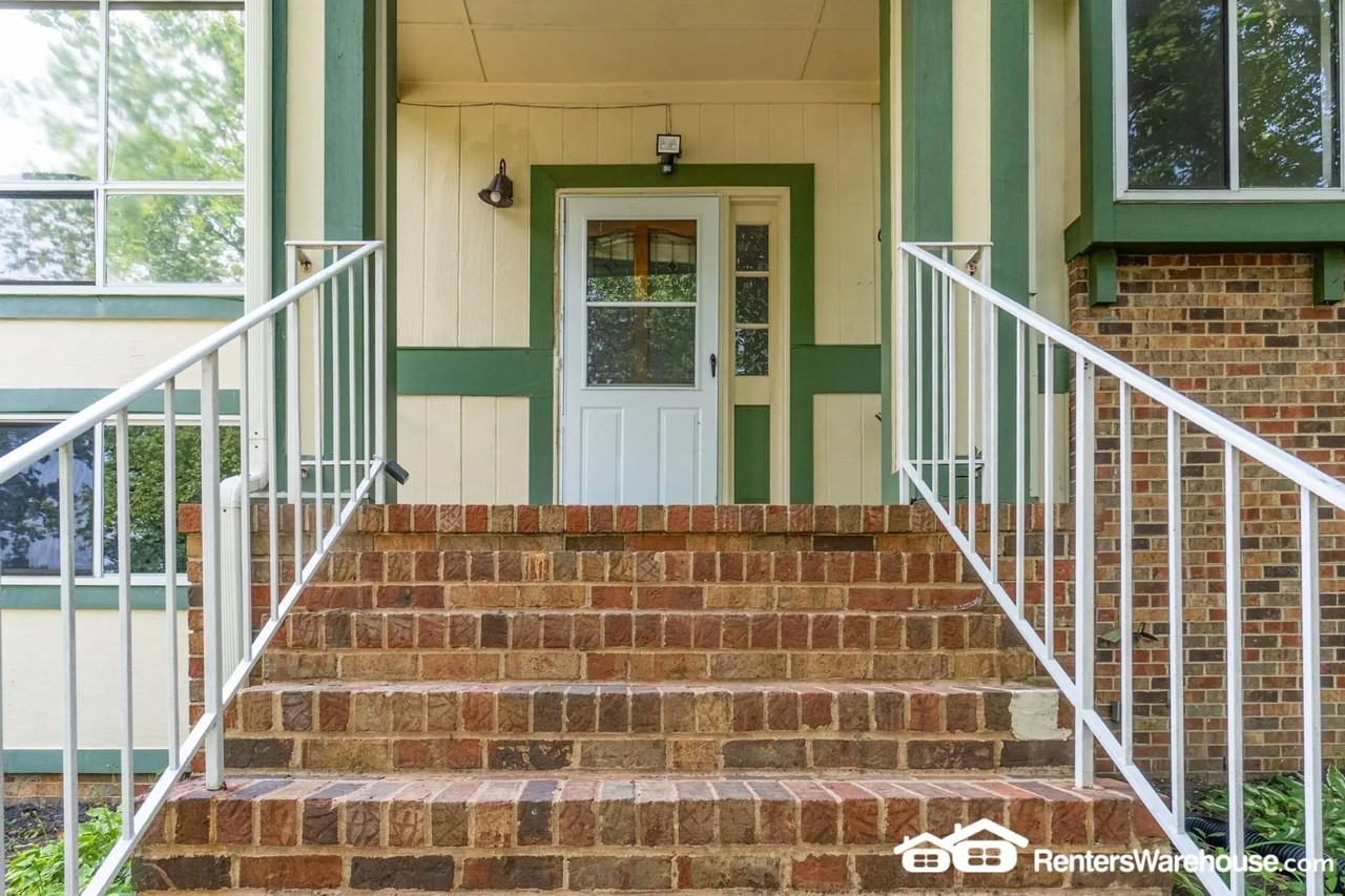 6004 Barrister Rd - Photo 3 of 18
