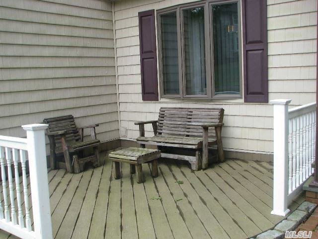 12 Kantor Ave - Photo 2 of 12