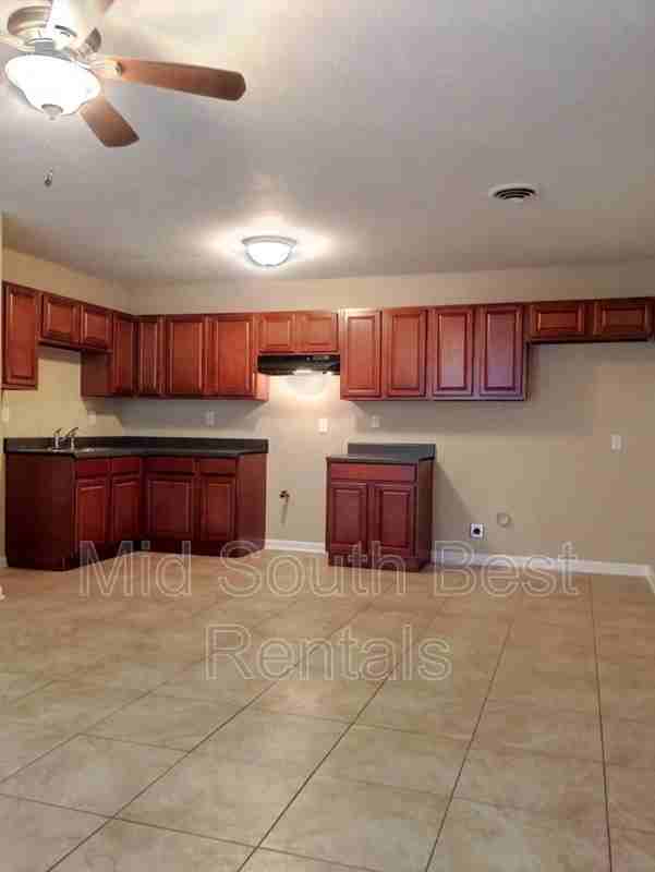 1324 Mary Jane Ave - Photo 3 of 8