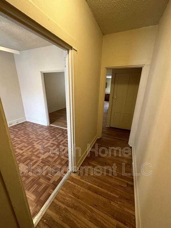 326 Beaver St - Photo 2 of 18