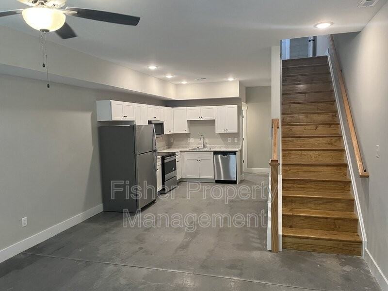 1403 1/2 Spotsylvania St - Photo 2 of 23