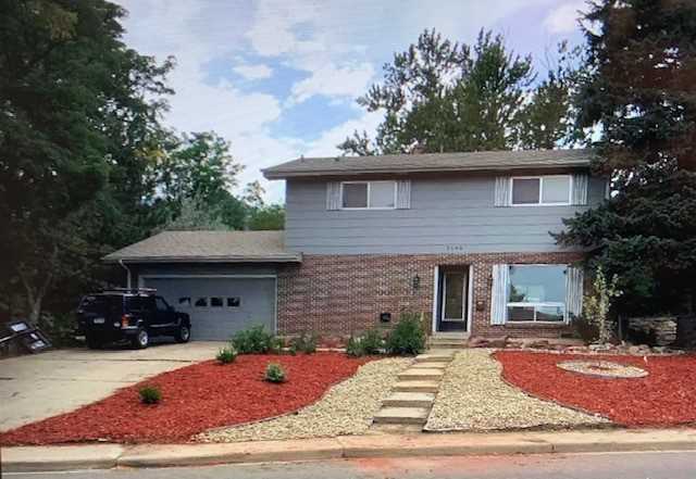 3190 Stanford Ave - Photo 2 of 7