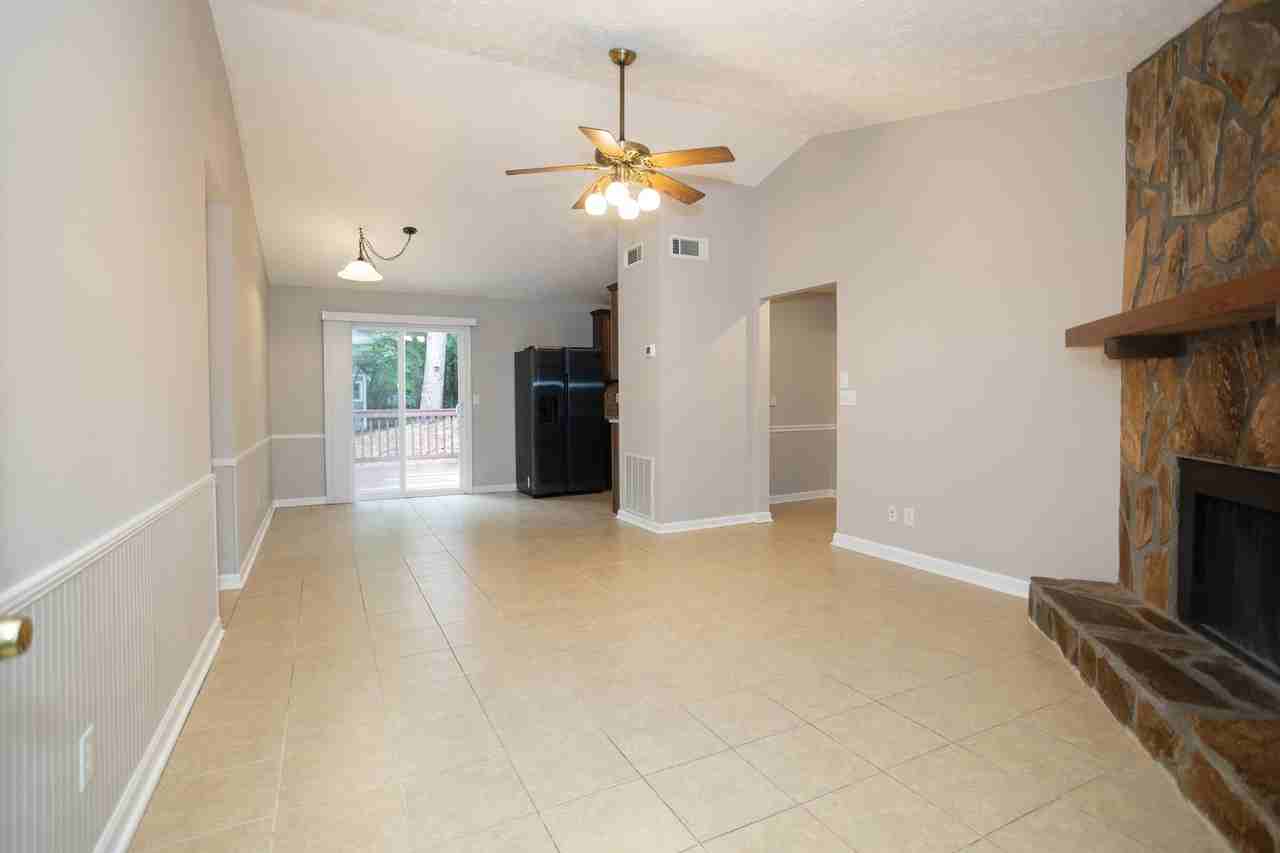 406 Mimosa Ter - Photo 2 of 19