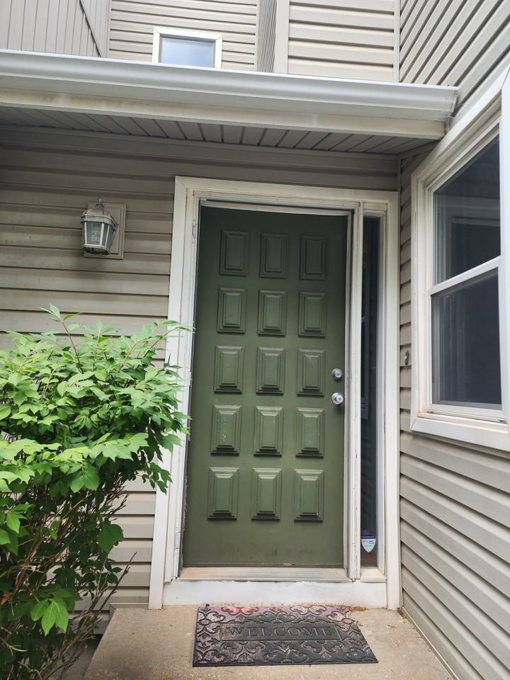 8542 W 108th Pl - Photo 2 of 29