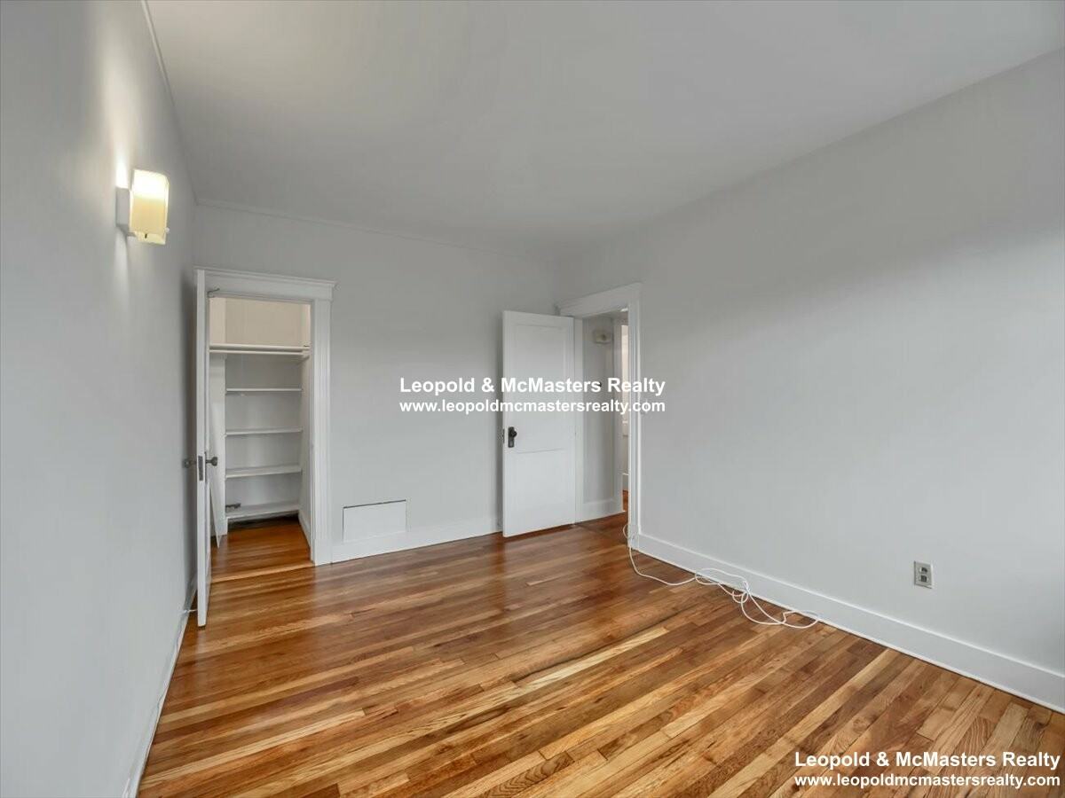 79 Pleasant St #4 - Photo 6 of 13