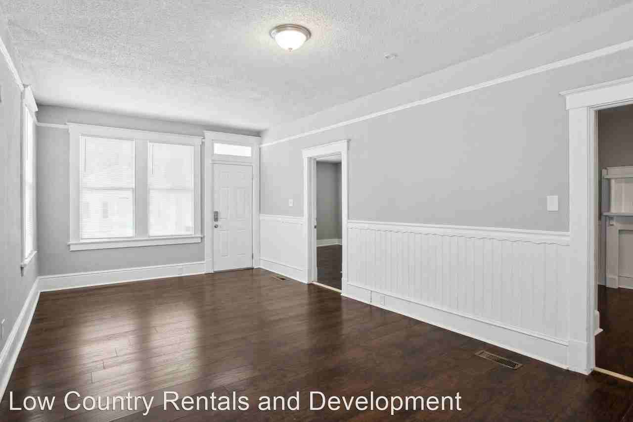 923 W Victory Dr - Photo 3 of 23