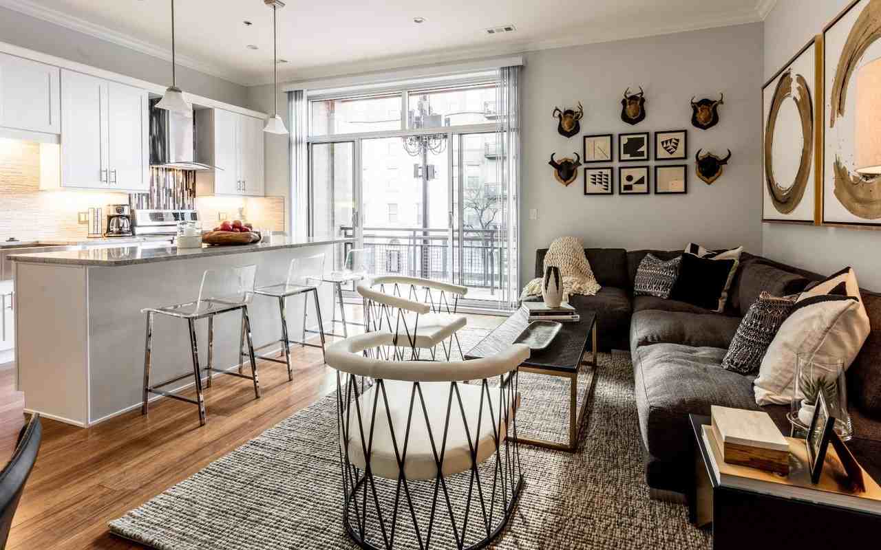 W Monroe St - Photo 3 of 12