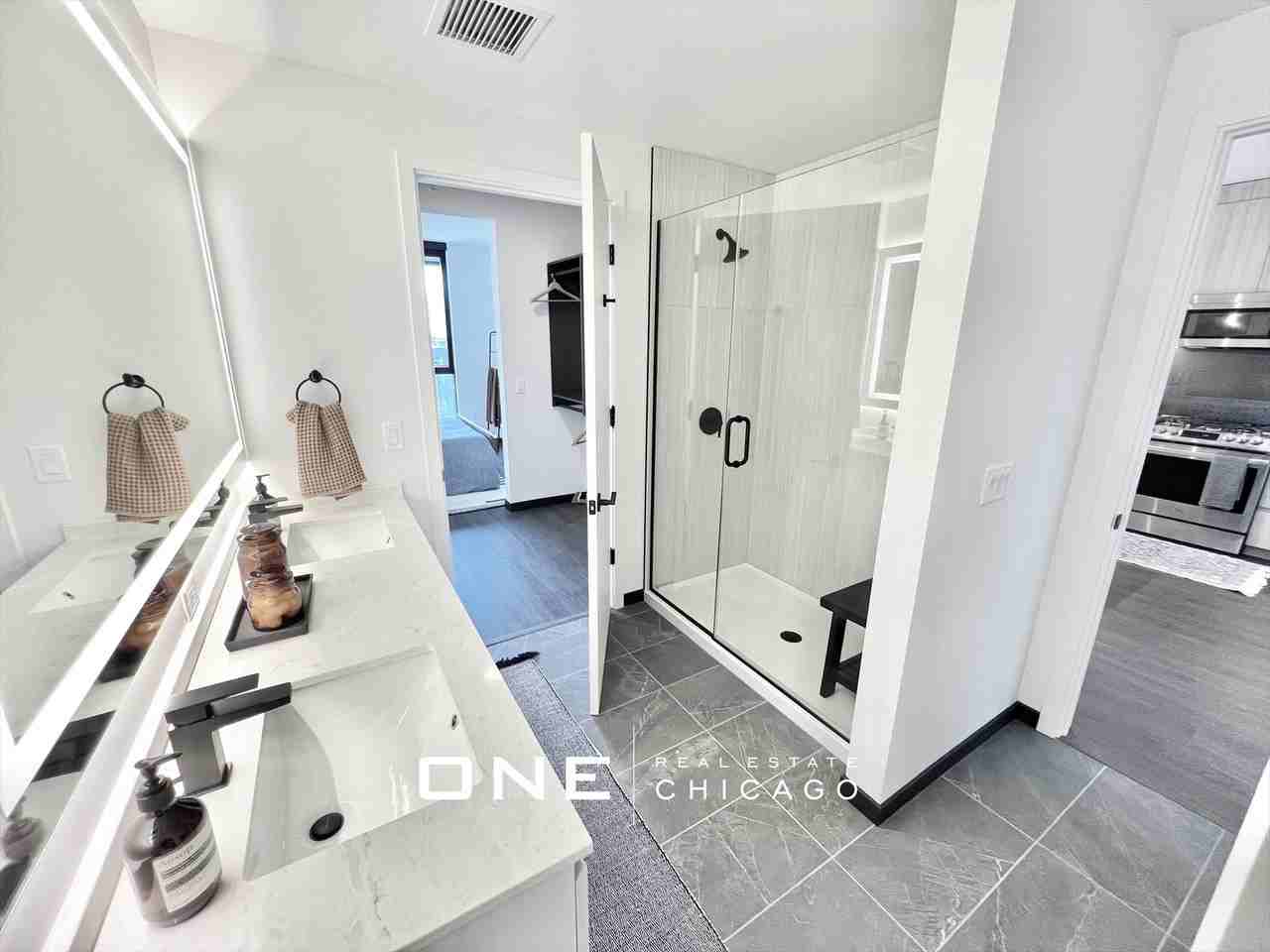 W Randolph St #3 - Photo 5 of 11