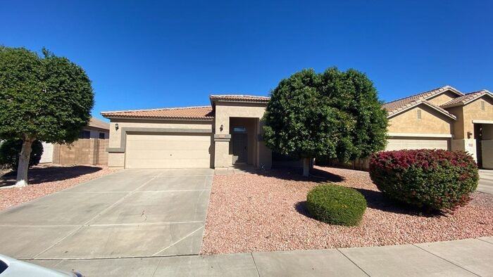 15930 W Redfield Rd - Photo 2 of 18