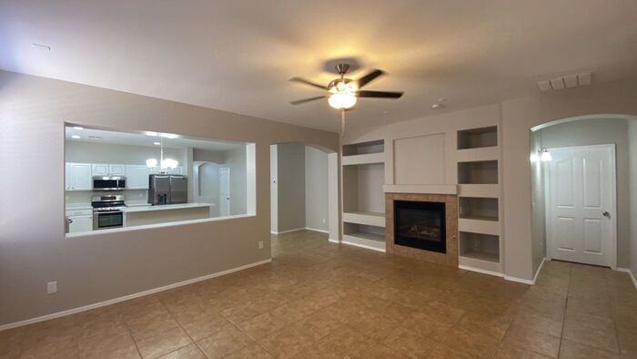 15930 W Redfield Rd - Photo 3 of 18