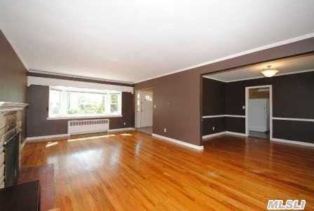 23 Margaret Ct - Photo 2 of 15