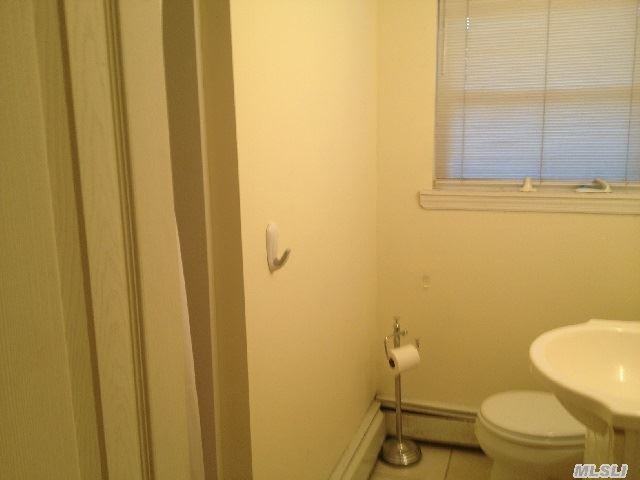 8 Capri Rd - Photo 3 of 5