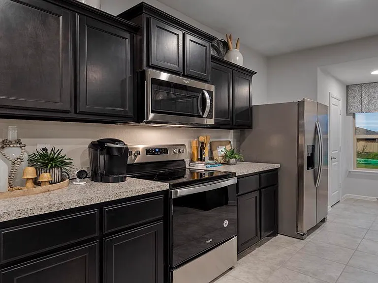 620 Peshtigo Road - Photo 6 of 28