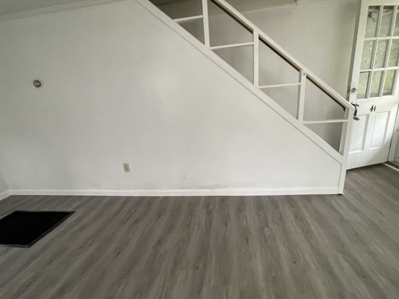 41 Rockwell St #41 - Photo 3 of 13