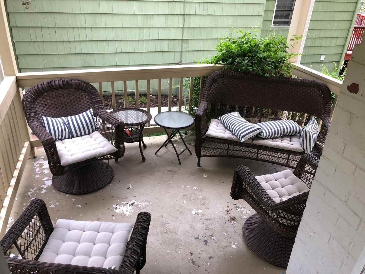 424 E 65th Ter #NA - Photo 2 of 15