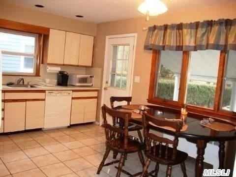 97 Horton Dr - Photo 3 of 16