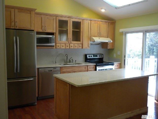 2 Edith Ln - Photo 2 of 6