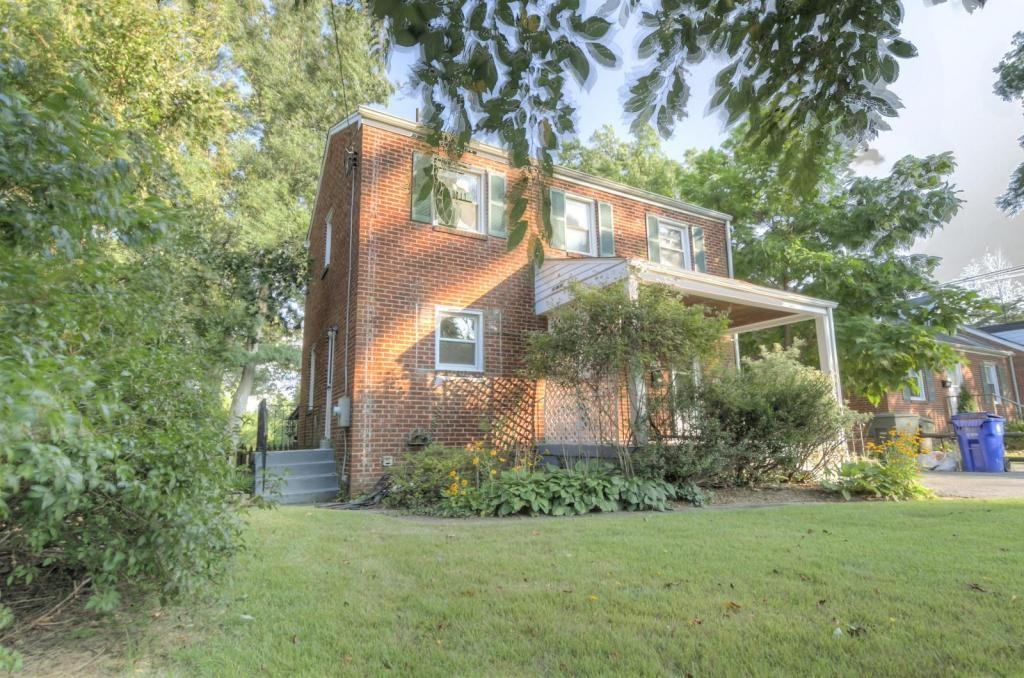 8411 Potomac Avenue - Photo 5 of 38