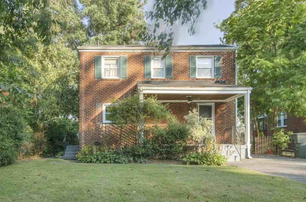 8411 Potomac Avenue - Photo 4 of 38