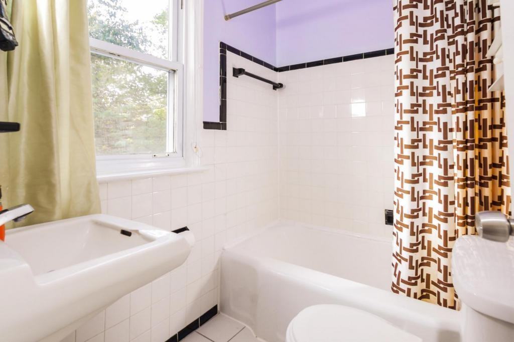 8411 Potomac Avenue - Photo 7 of 38