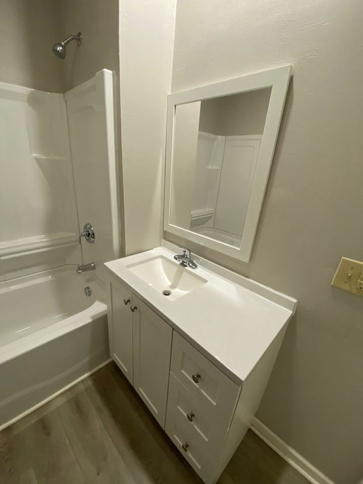 591 Pike St #F - Photo 6 of 8