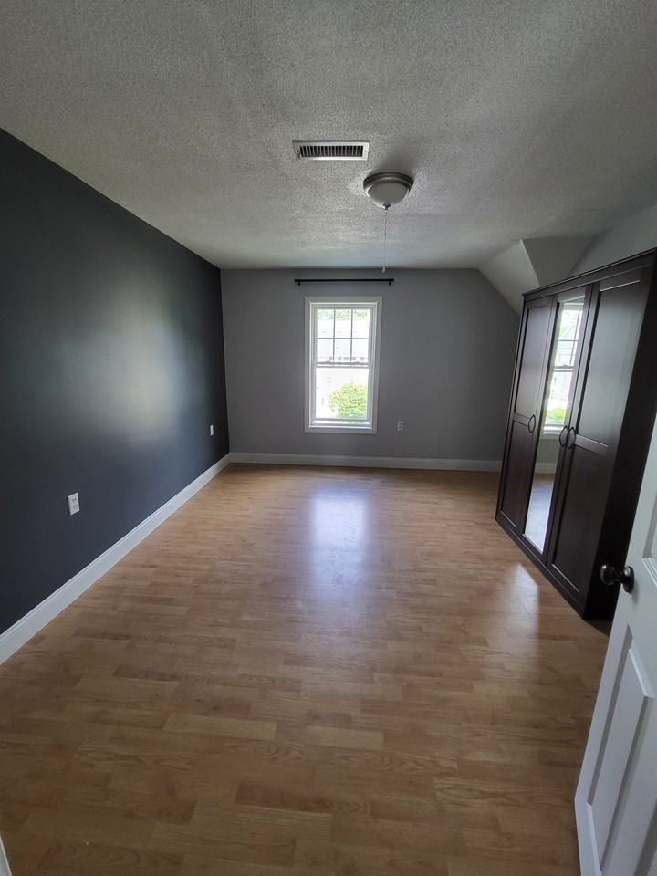 11 4th St #11 - Photo 2 of 11