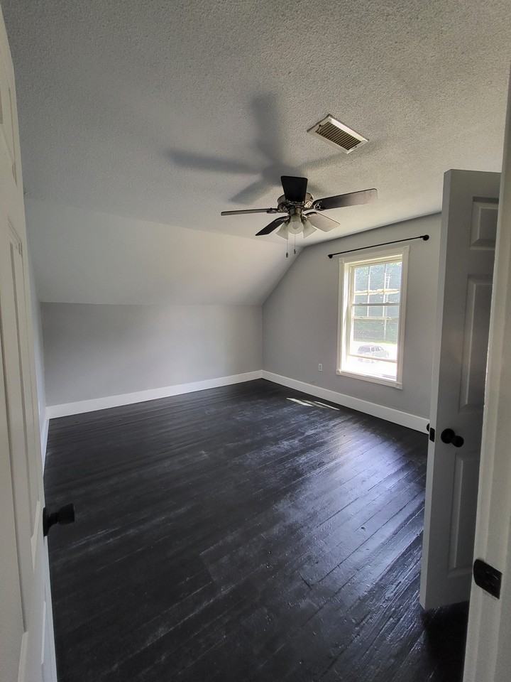 11 4th St #11 - Photo 3 of 11