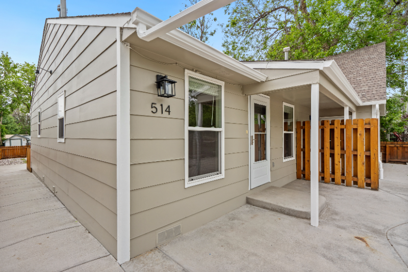 514 E 1st St - Photo 2 of 13