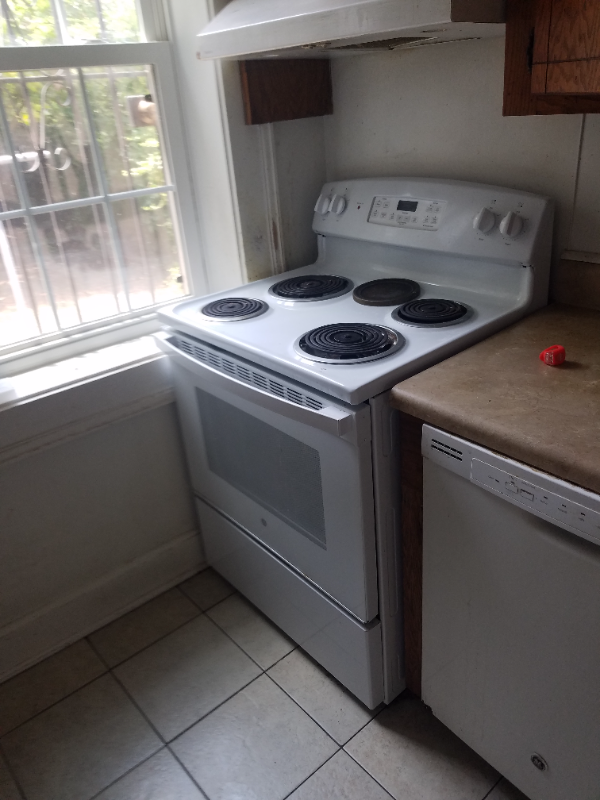 107 Nassau St - Photo 3 of 9