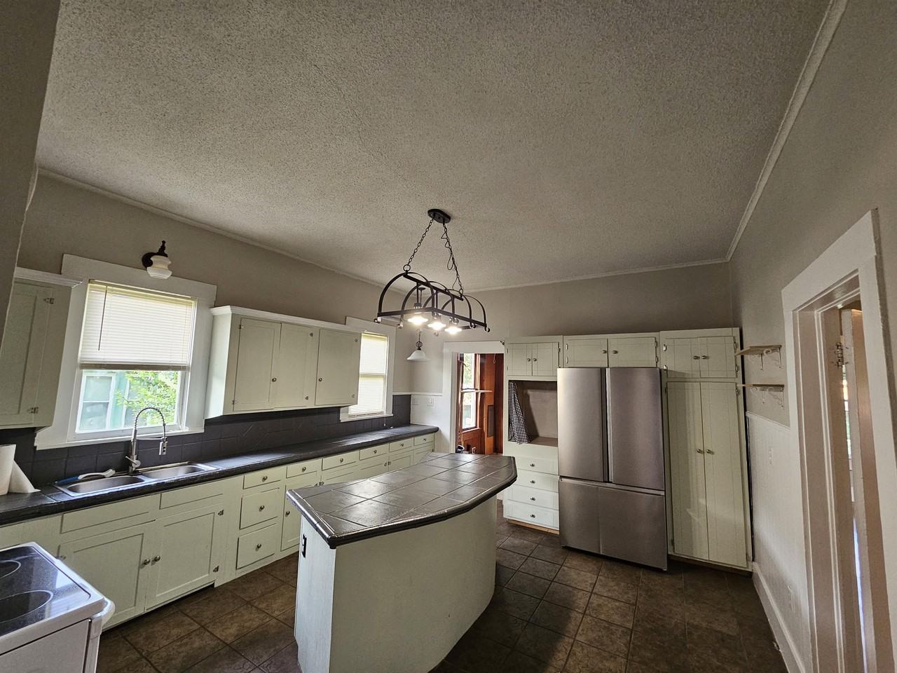 2312 Pecan St #1 - Photo 4 of 10