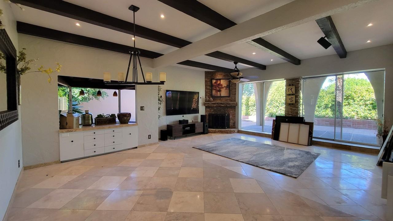 1542 East Solano Drive #1 - Photo 3 of 50