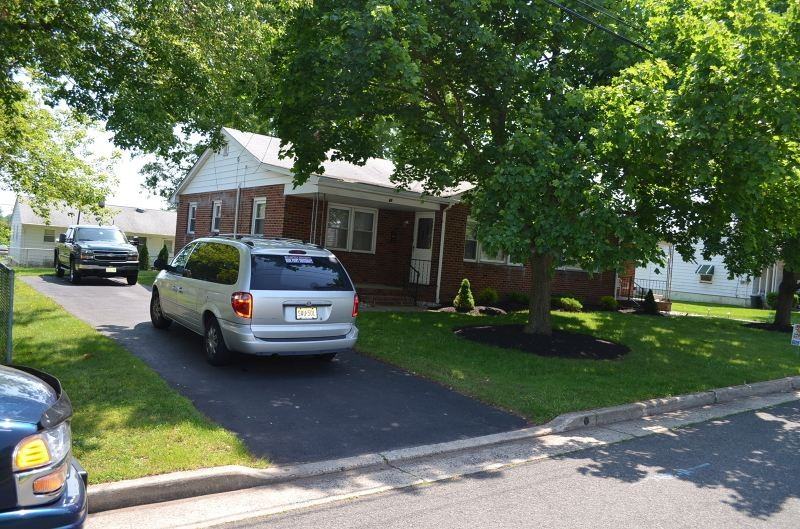 46 N 18th Ave - Photo 2 of 13