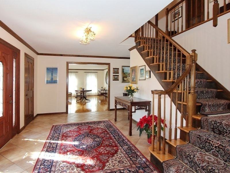 33 Ellsworth Dr - Photo 2 of 4