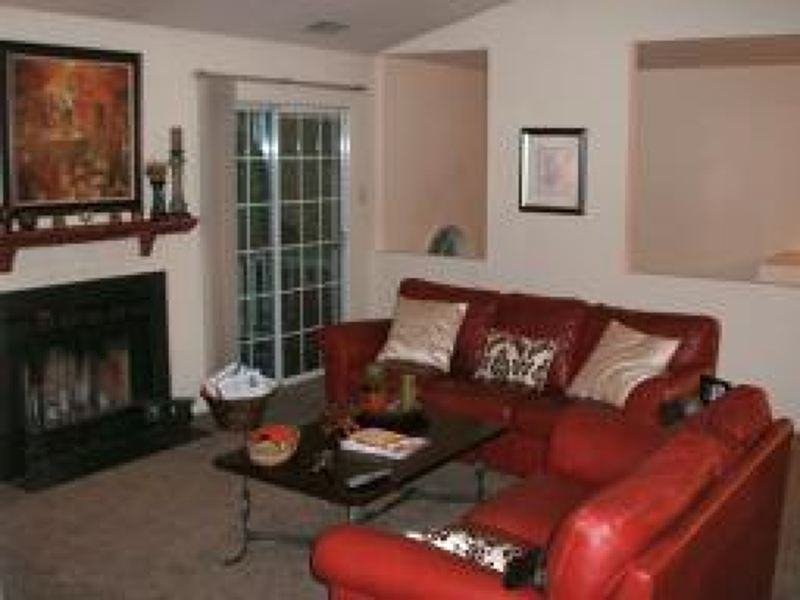64 Homestead Ln - Photo 3 of 10