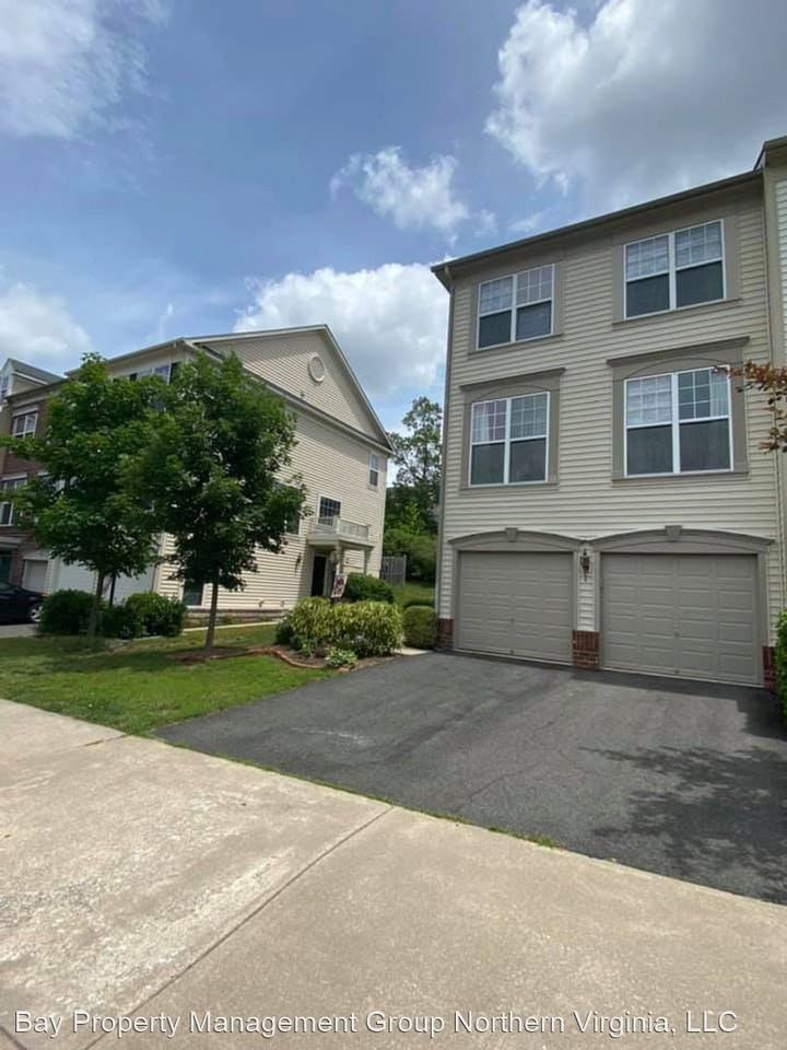 11890 Benton Lake Rd - Photo 3 of 36