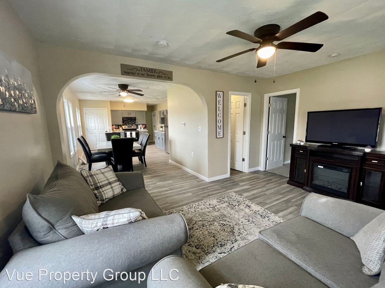 1338 Maple Ave - Photo 3 of 14