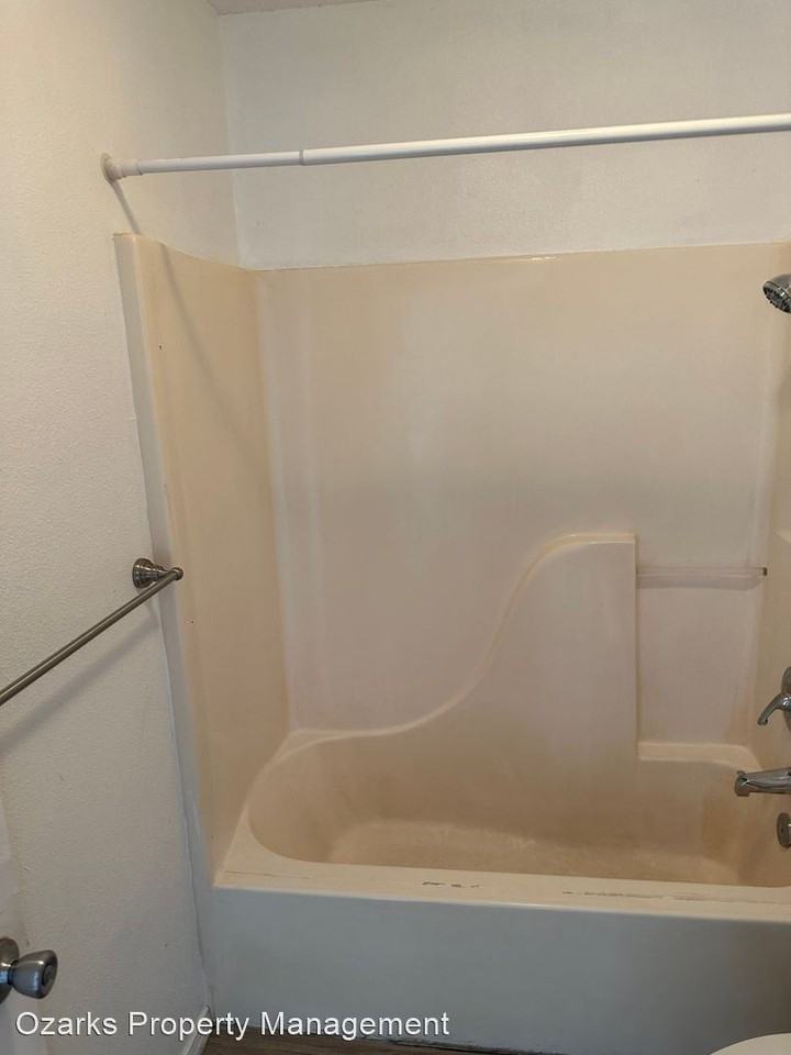 300 SWEET GUM - Photo 2 of 18