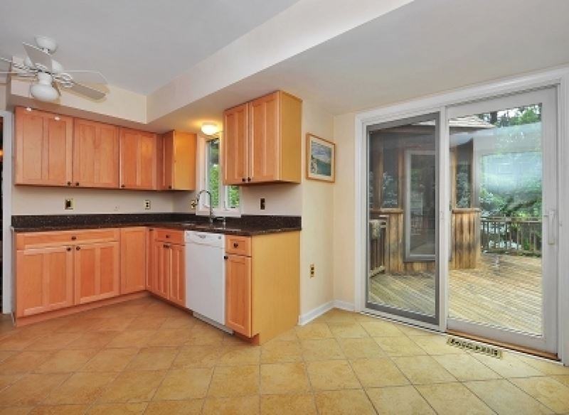3 Woods Edge Ct - Photo 3 of 11