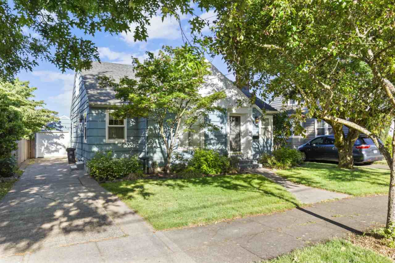 7744 Se 18th Ave - Photo 2 of 28