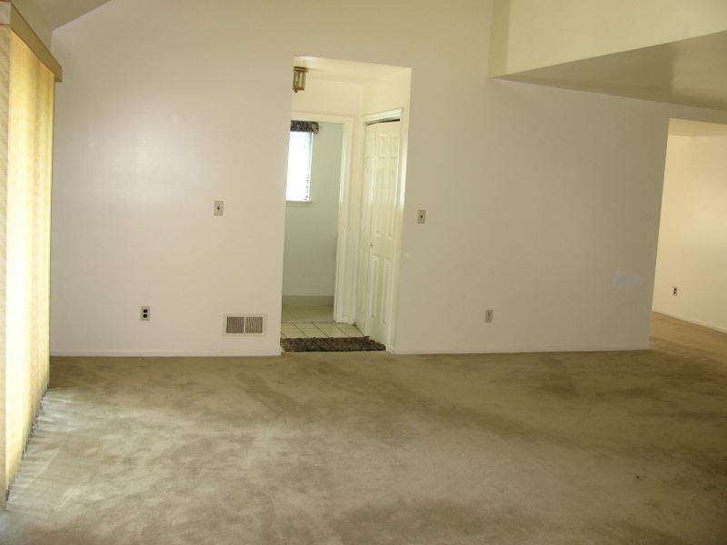 10 Yacenda Dr - Photo 3 of 11