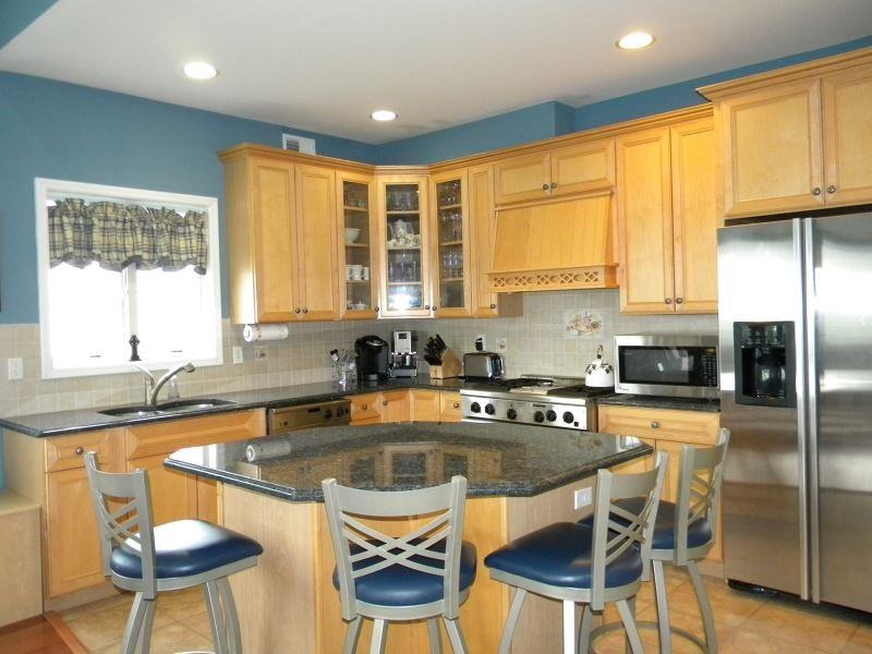 27 Fairchild Ln - Photo 2 of 14