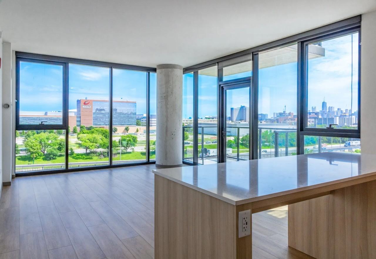 S Damen Ave - Photo 2 of 12