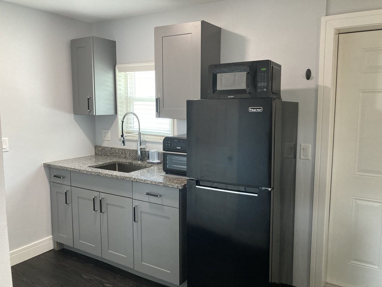 2521 1/2 14th Ave S - Photo 2 of 20