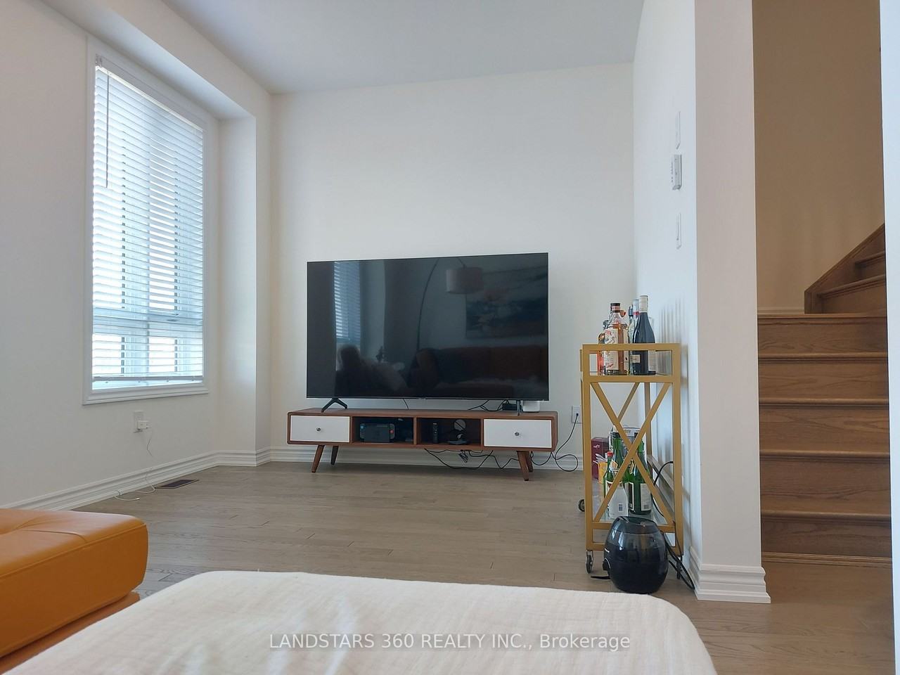 22 Chicago Lane #None - Photo 2 of 6