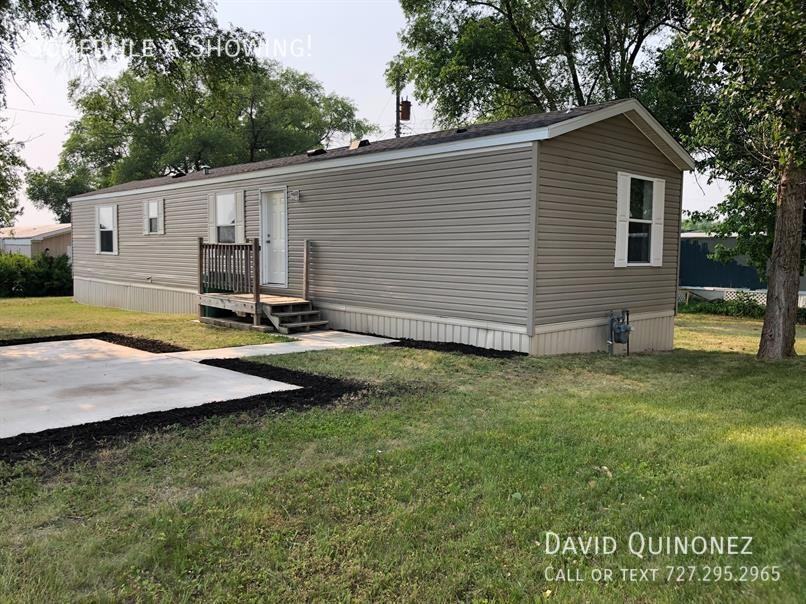 216 Manderia Dr - Photo 2 of 19